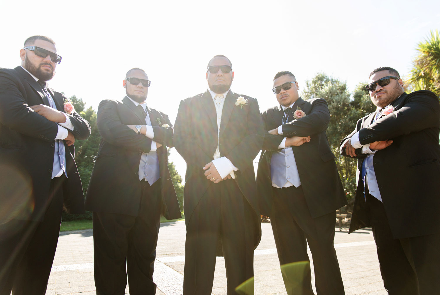 auckland botanic gardens wedding groomsmen photos