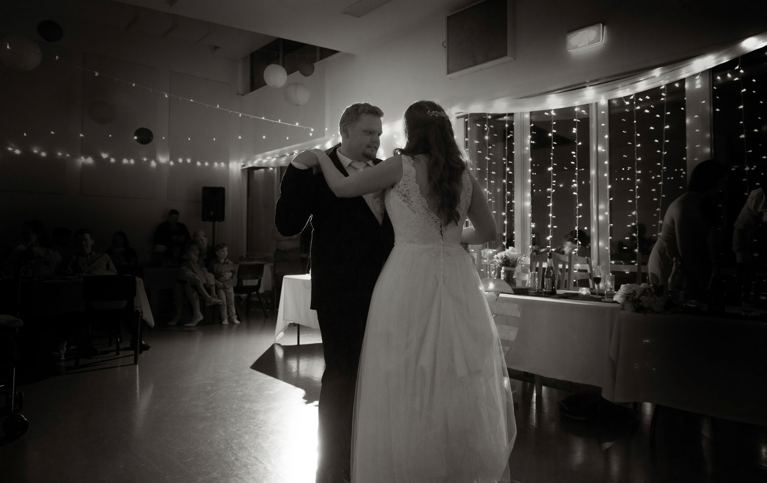 auckland wedding couple first dance black and white
