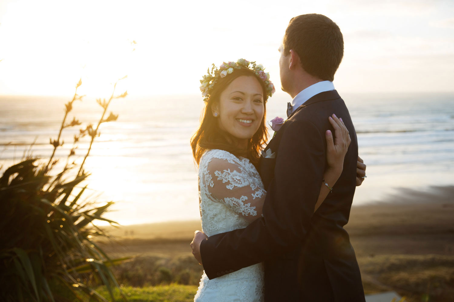 auckland castaways resort wedding sunset bride photo