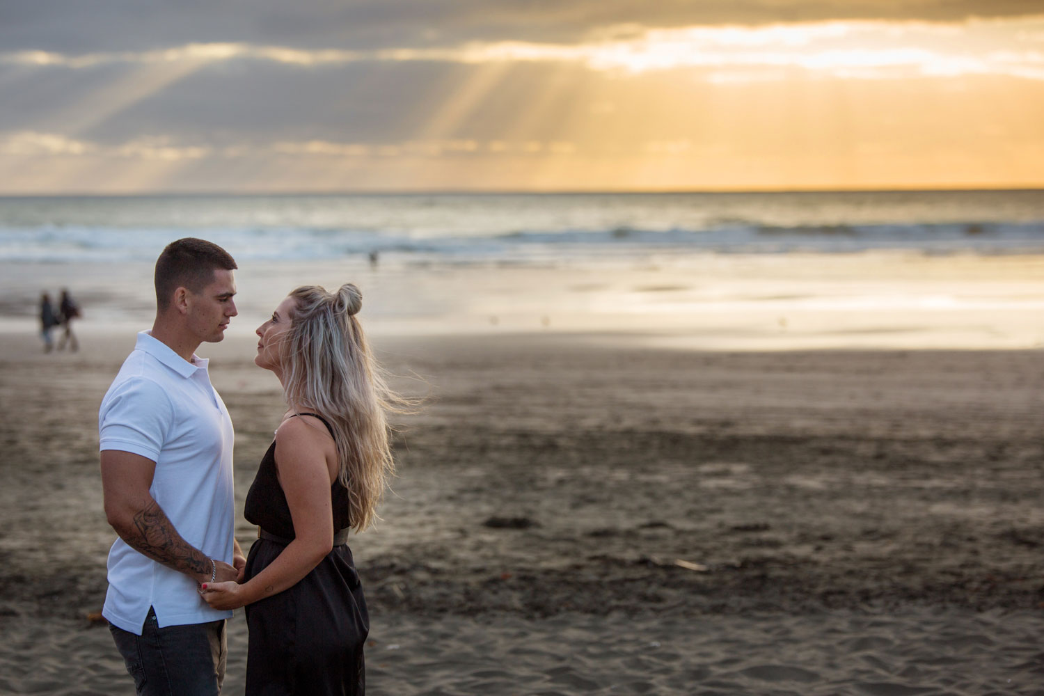 piha beach sunset