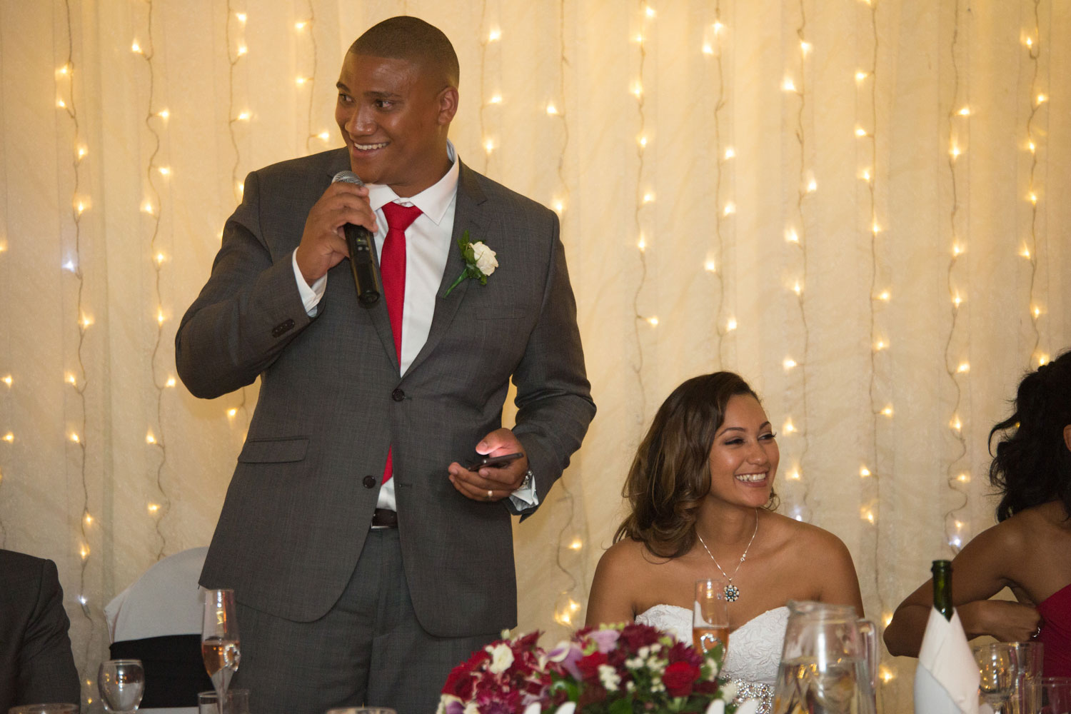 auckland wedding reception groom giving a speech