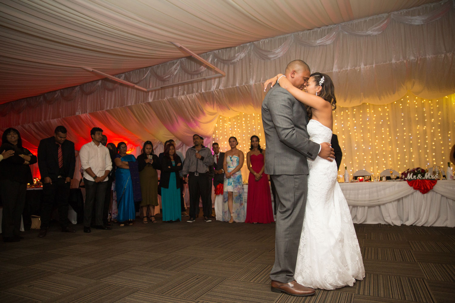 auckland wedding bride and groom first dance