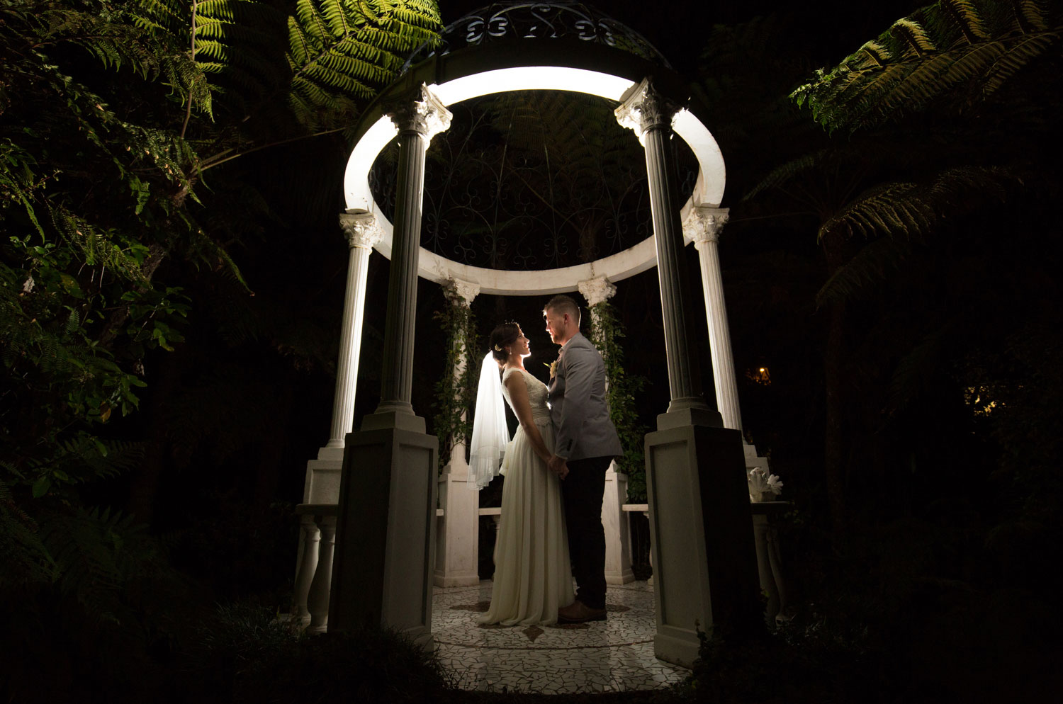 cassels venue couple photo at night