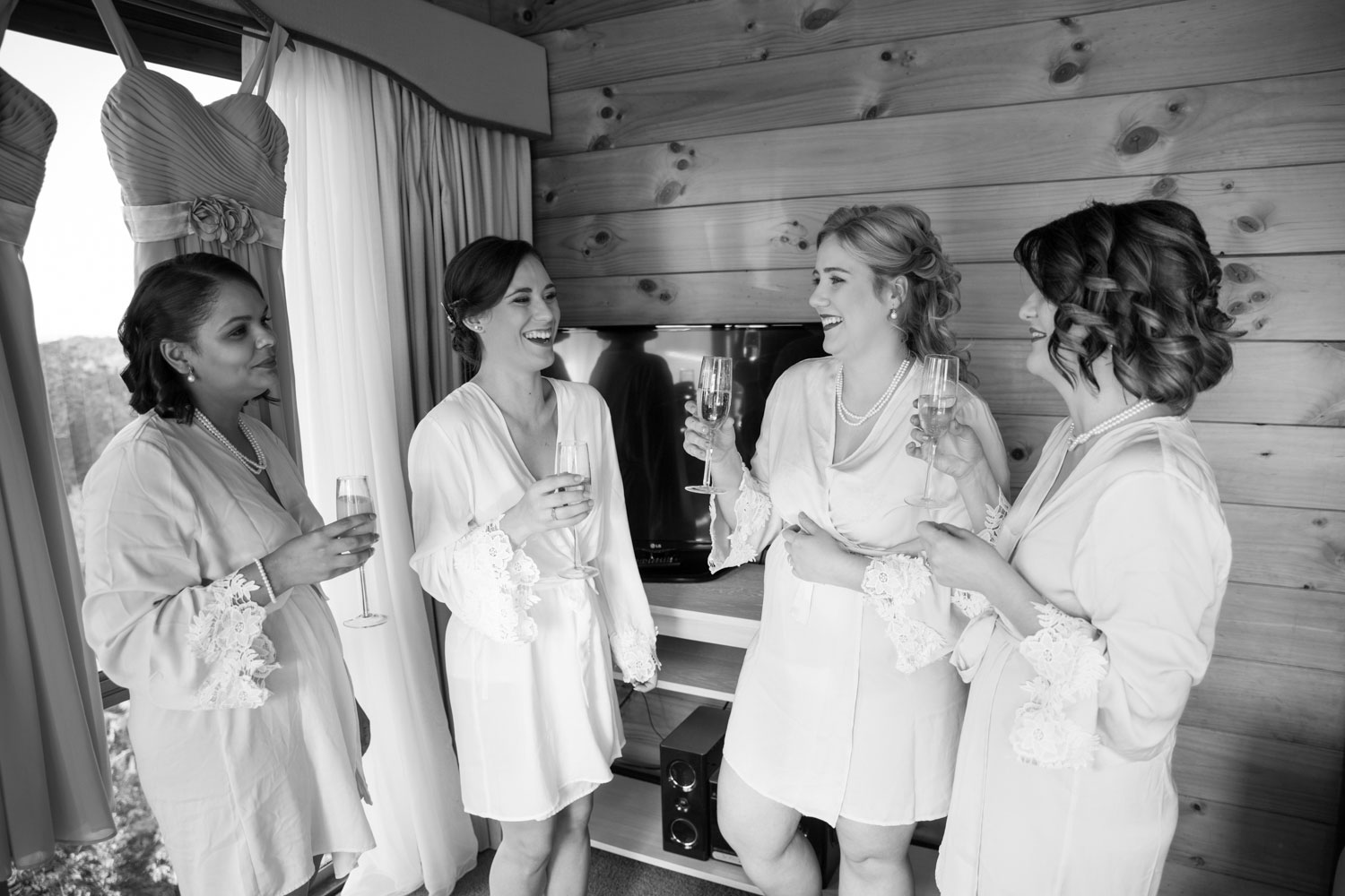 bridesmaids talking at waitakere estate