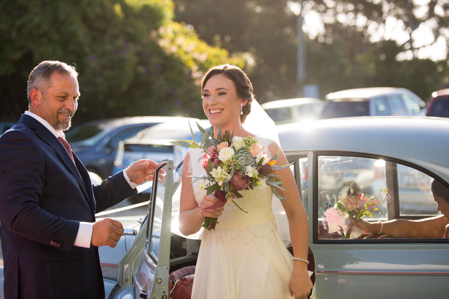 bride arrive at cassels venue