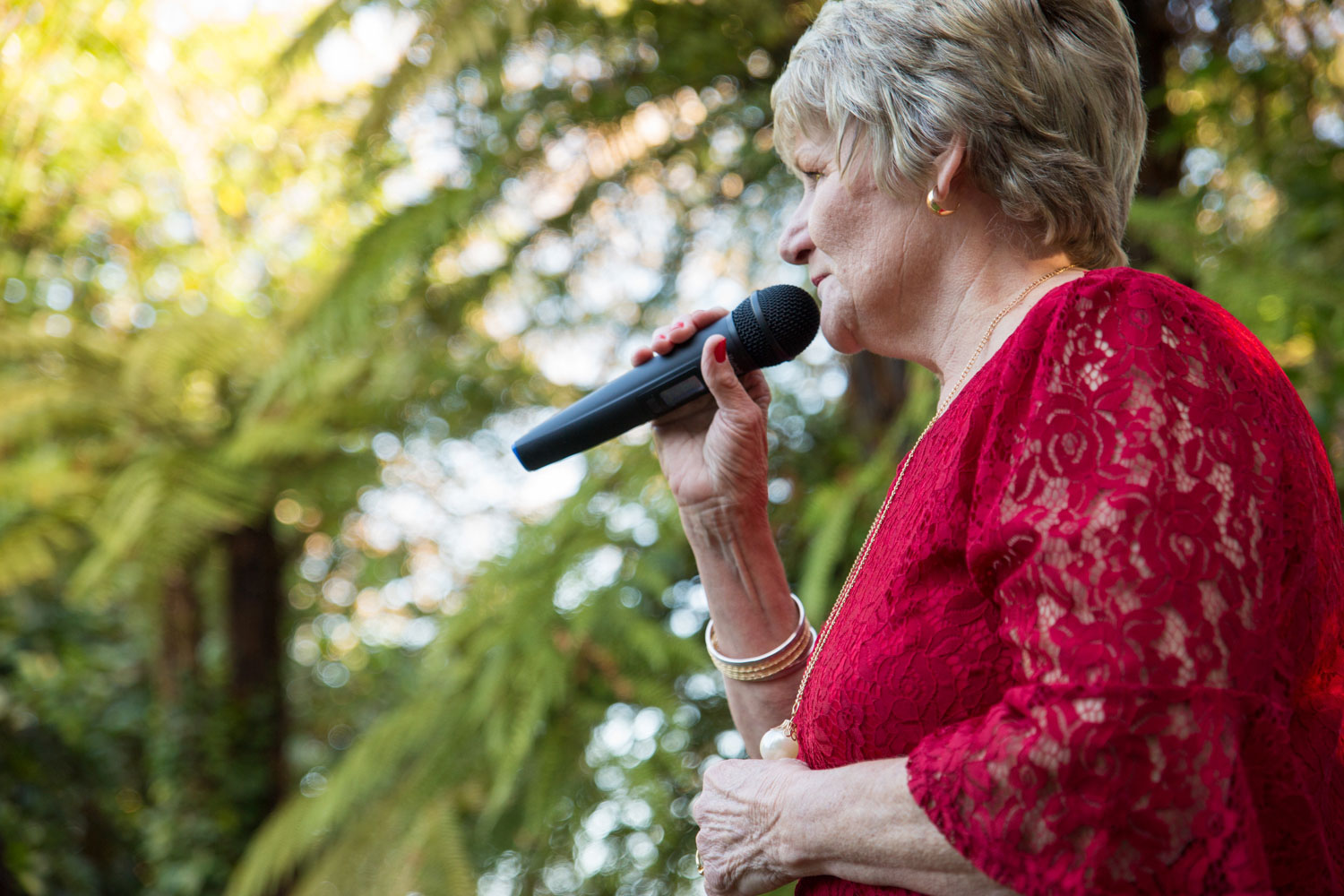 relative singing wedding ceremony