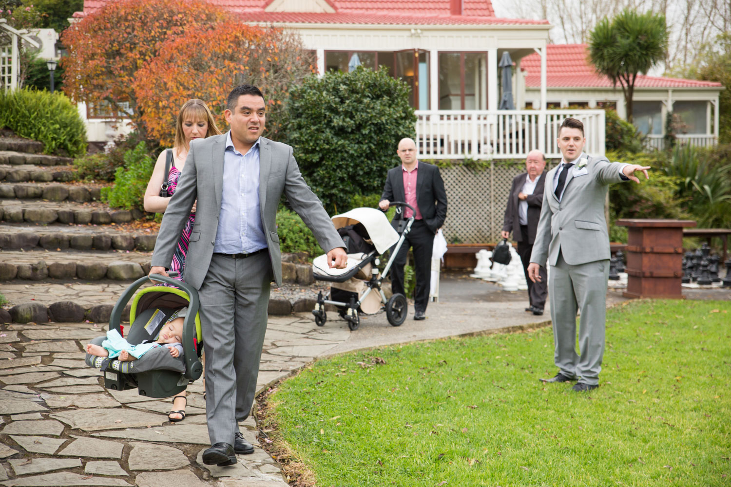 guests arriving at gracehill vineyard estate