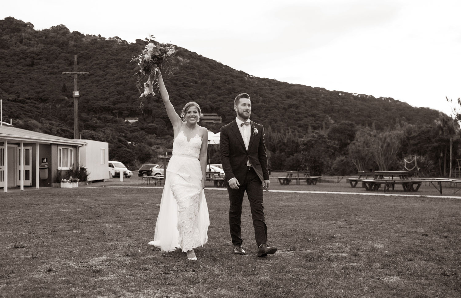 auckland wedding bride victory pose