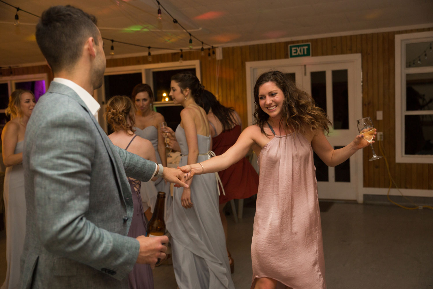 auckland wedding guests dancing