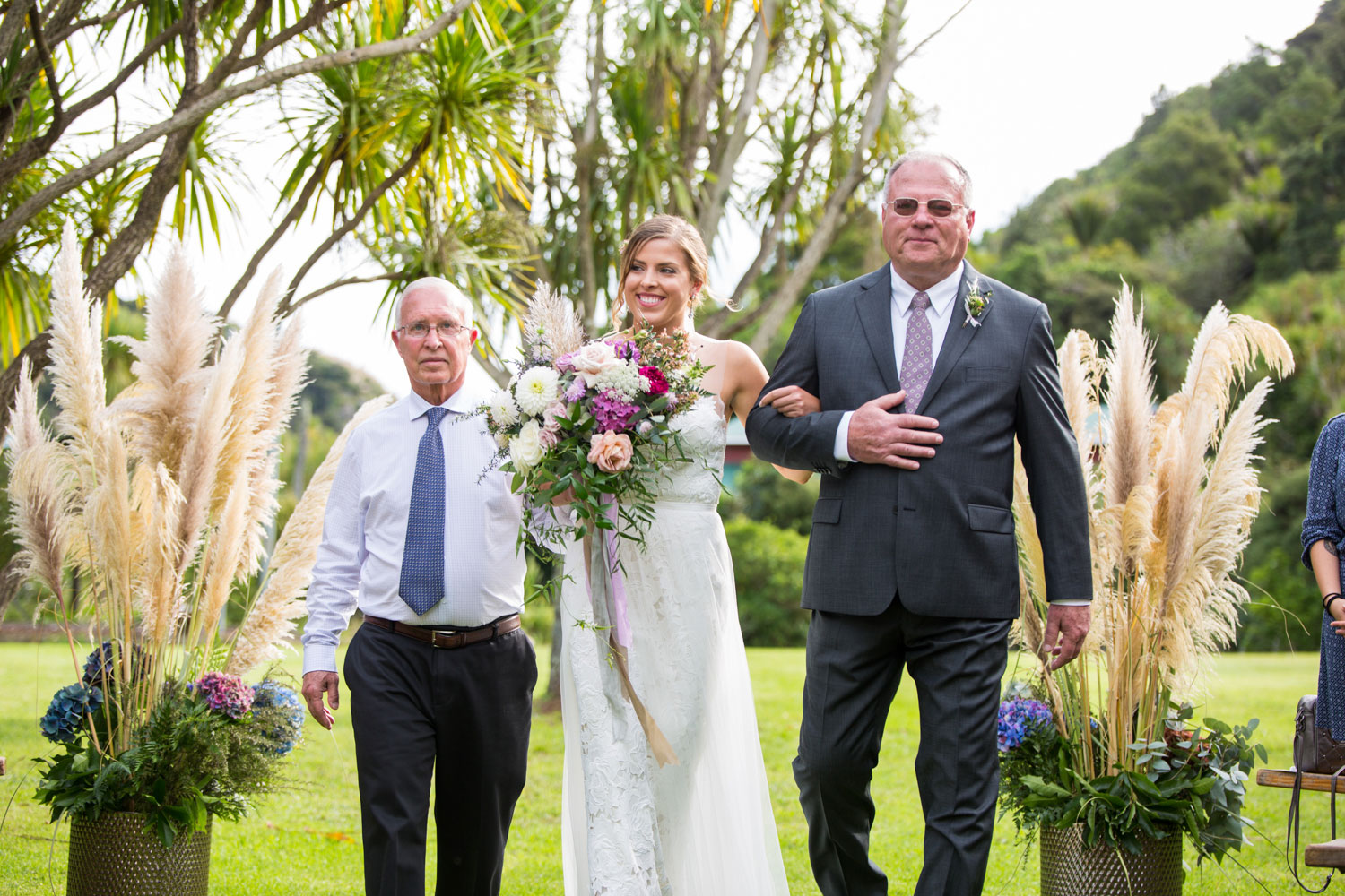 auckland wedding bride and father walk down the aisle