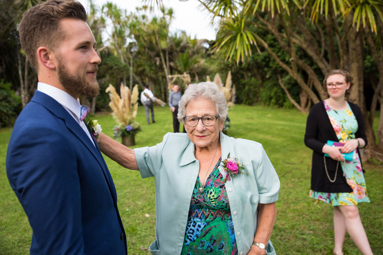 auckland wedding grandma and groom