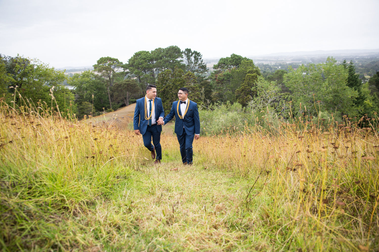 auckland wedding couple having a chat