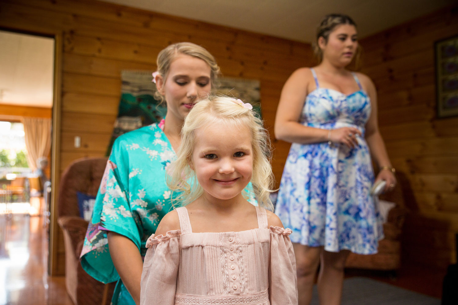 new zealand wedding bride and flowergirl