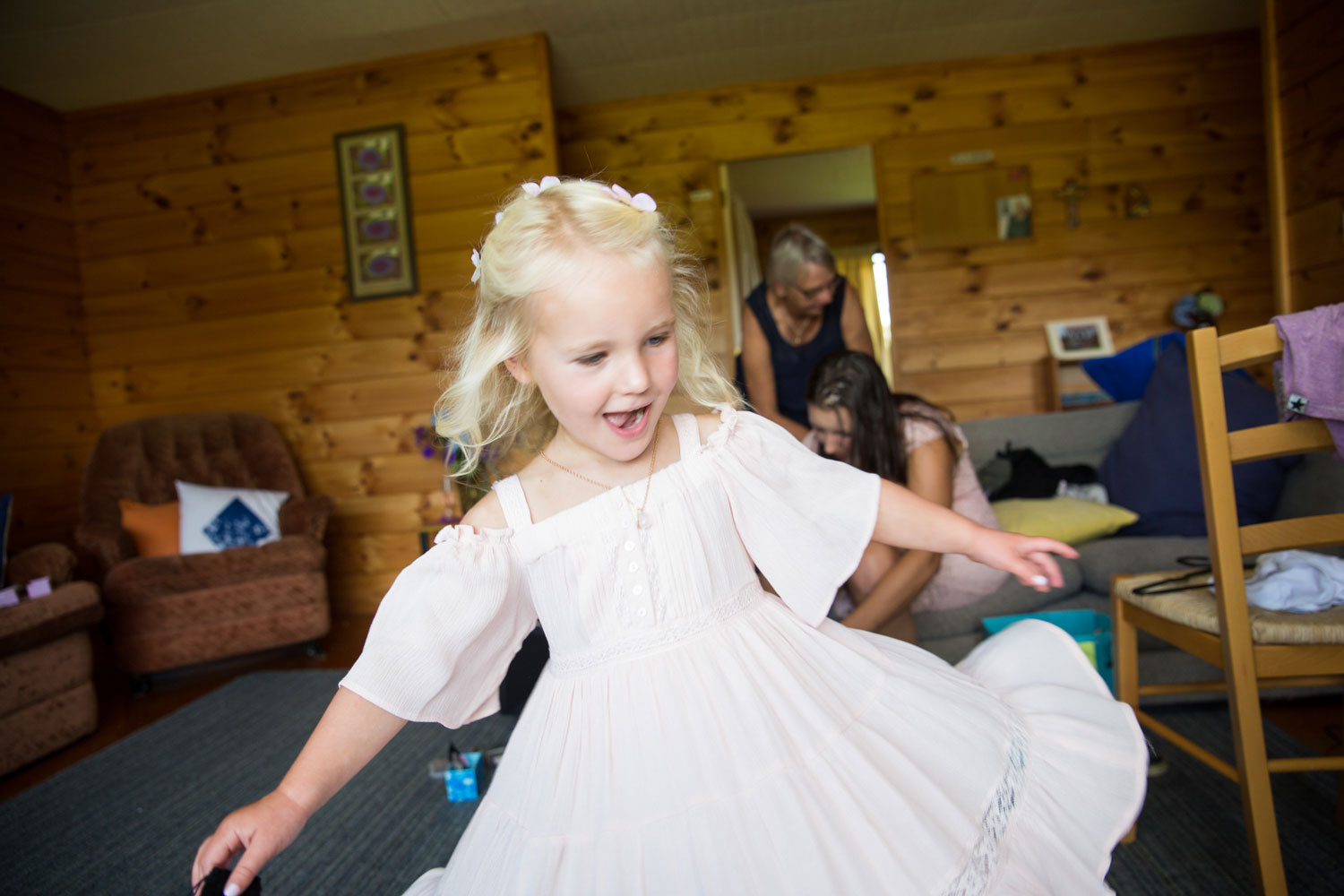 new zealand wedding flowergirl dance