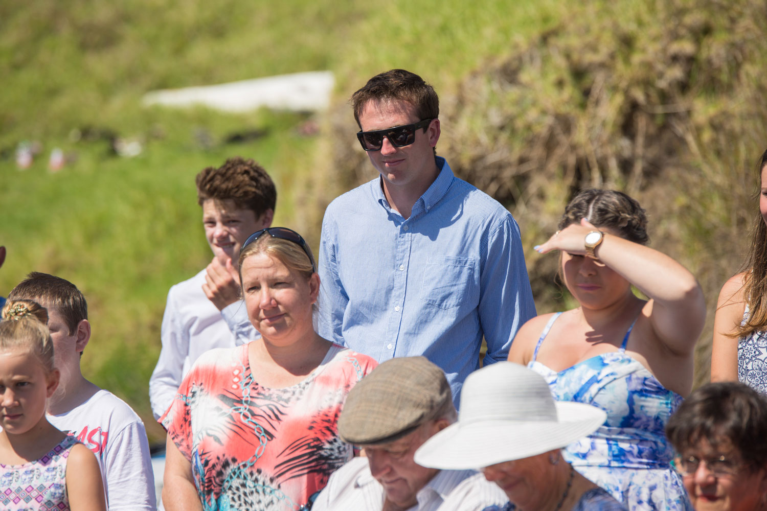 beach wedding photos guest during ceremony