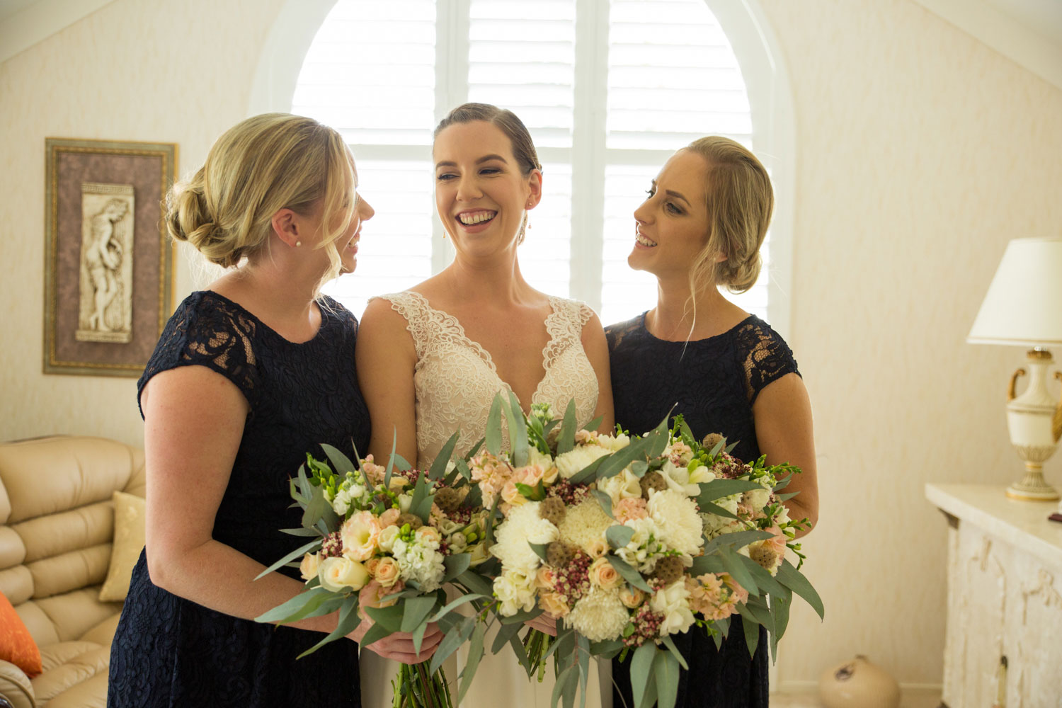 wedding photographer auckland bride and the girls