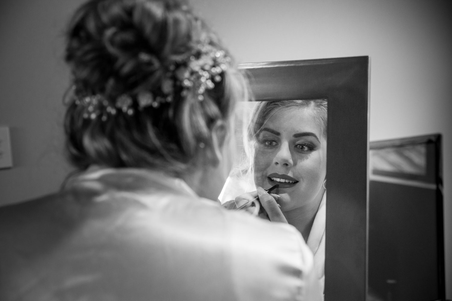 hamilton wedding bride getting ready