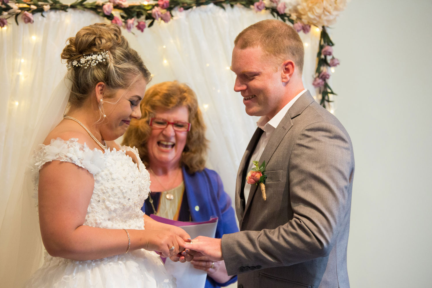 hamilton wedding bride and groom putting on the ring