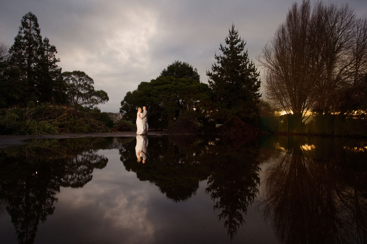 hamilton gardens wedding photo reflection