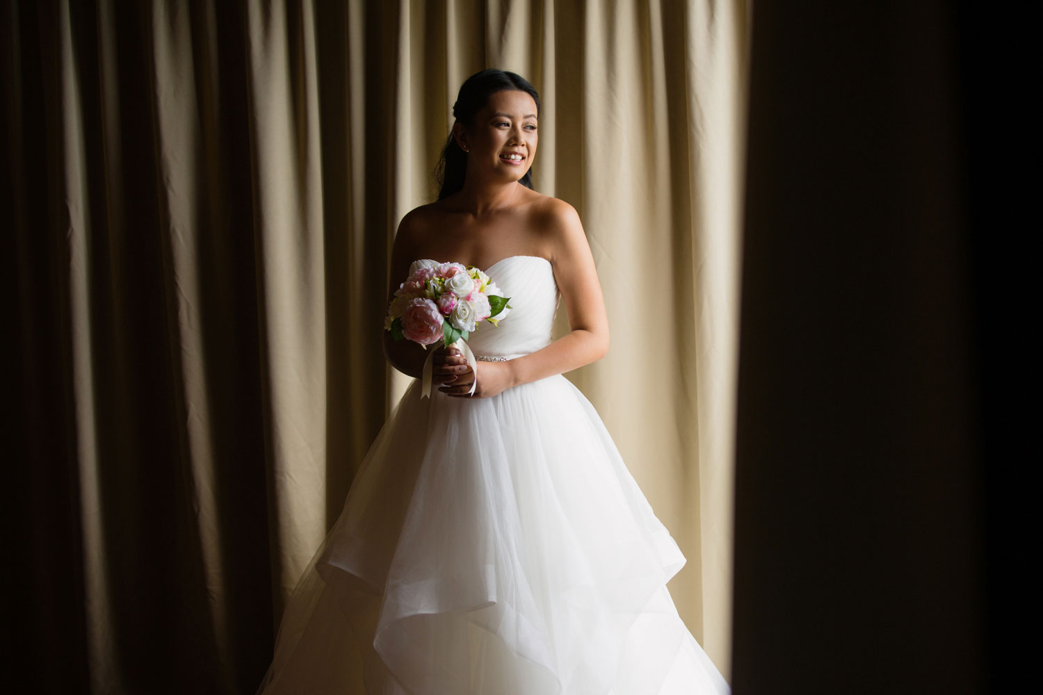 castaways waiuku wedding bride portrait