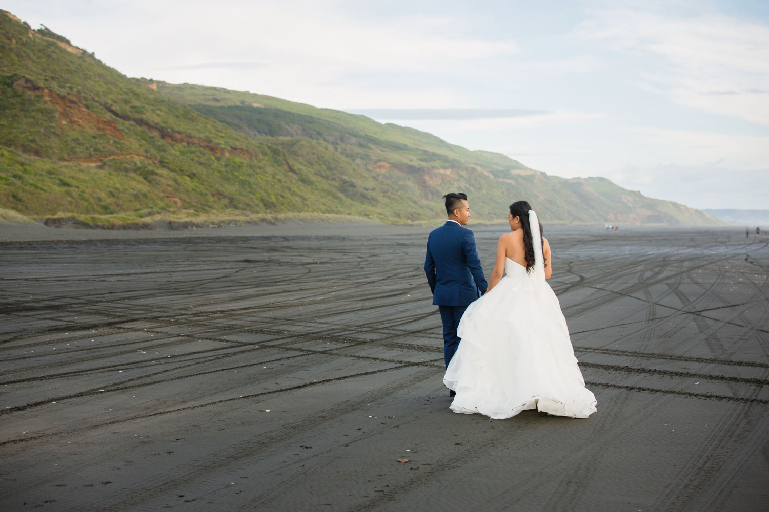 castaways waiuku wedding couple photo