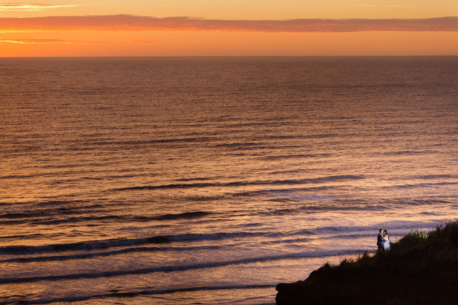 castaways waiuku wedding epic sunset photo