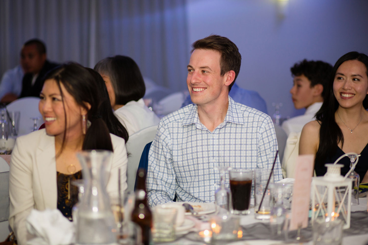 castaways waiuku wedding guests smiling