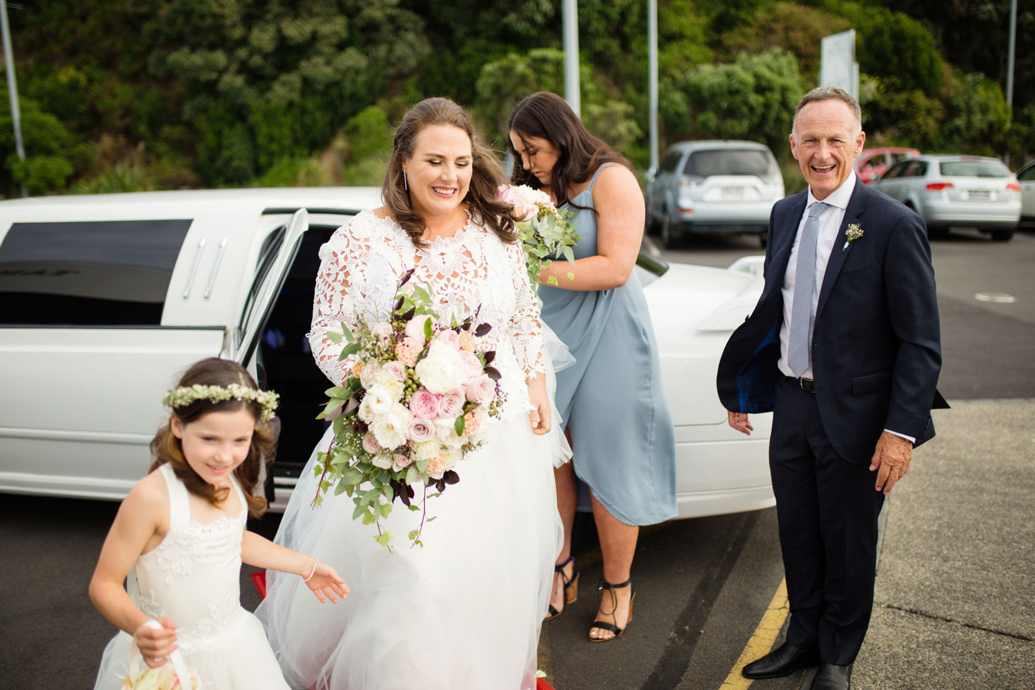 bride arrive at five knots venue