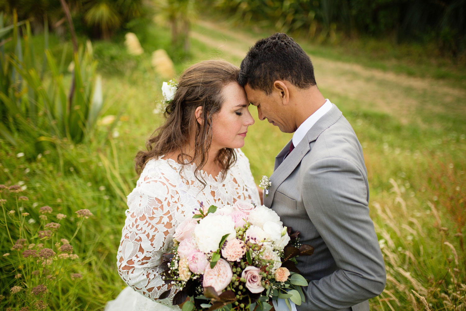 bastion point bride and groom photo