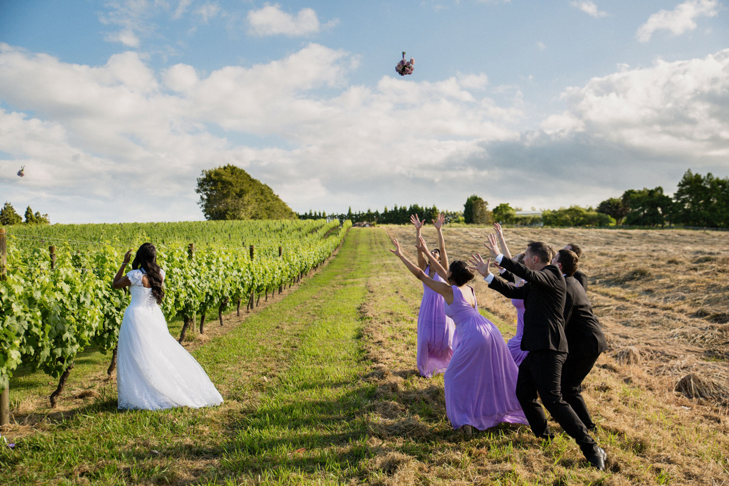 bridal bouquet toss