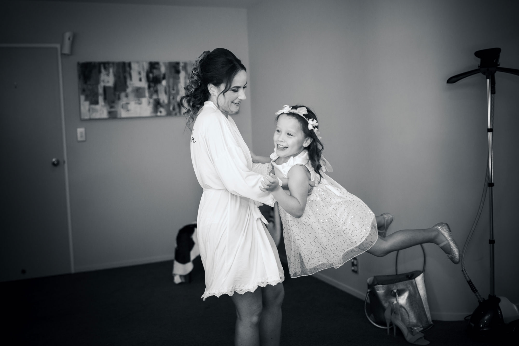 bride and daughter