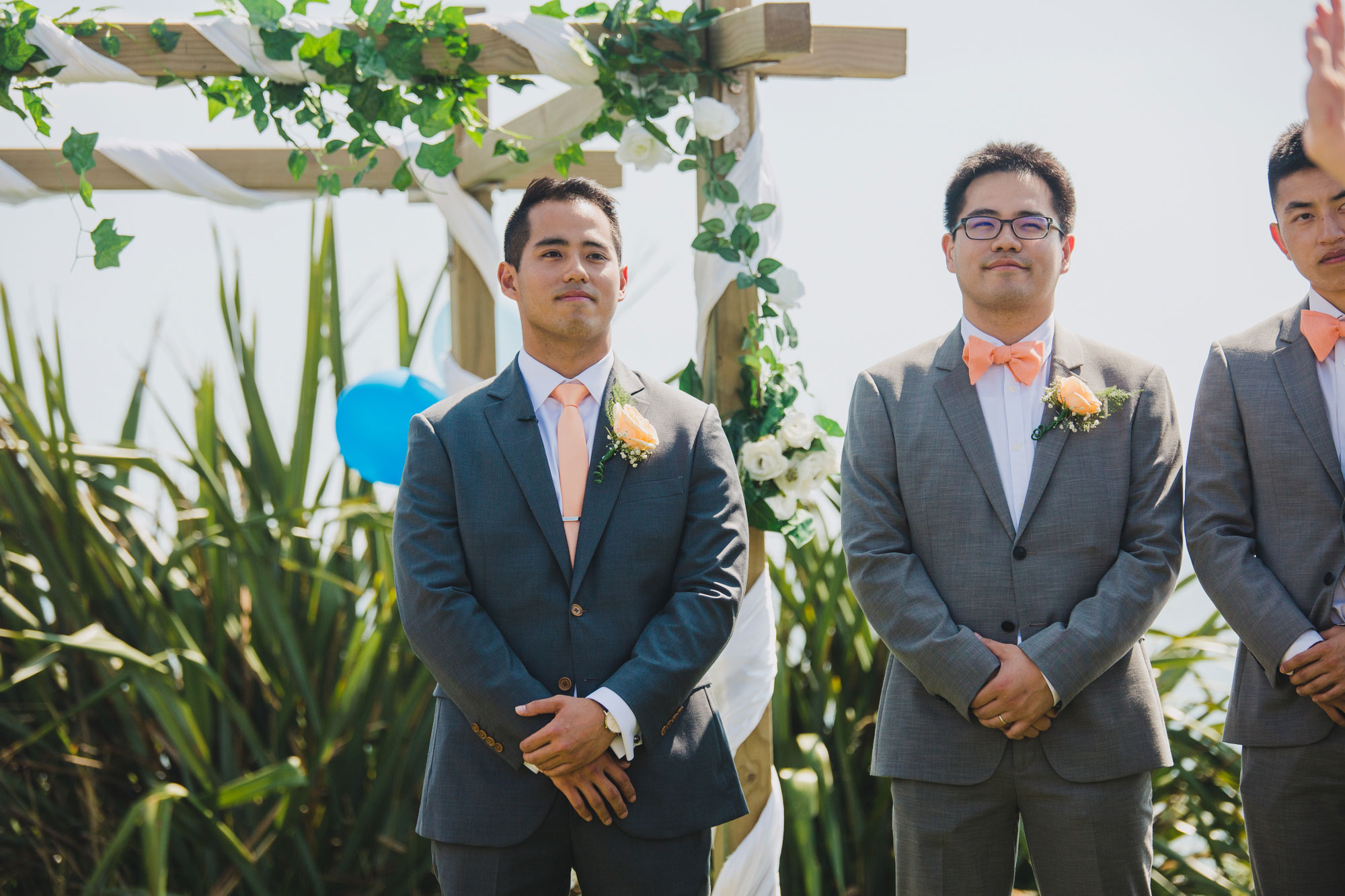 groom waiting for bride