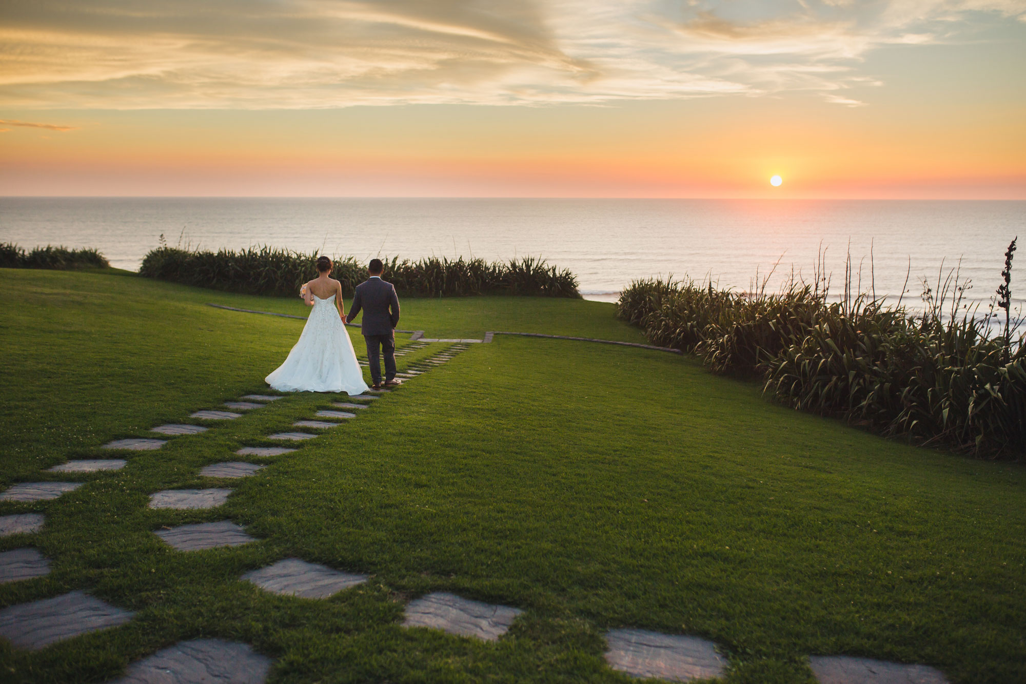 castaways waiuku wedding photo