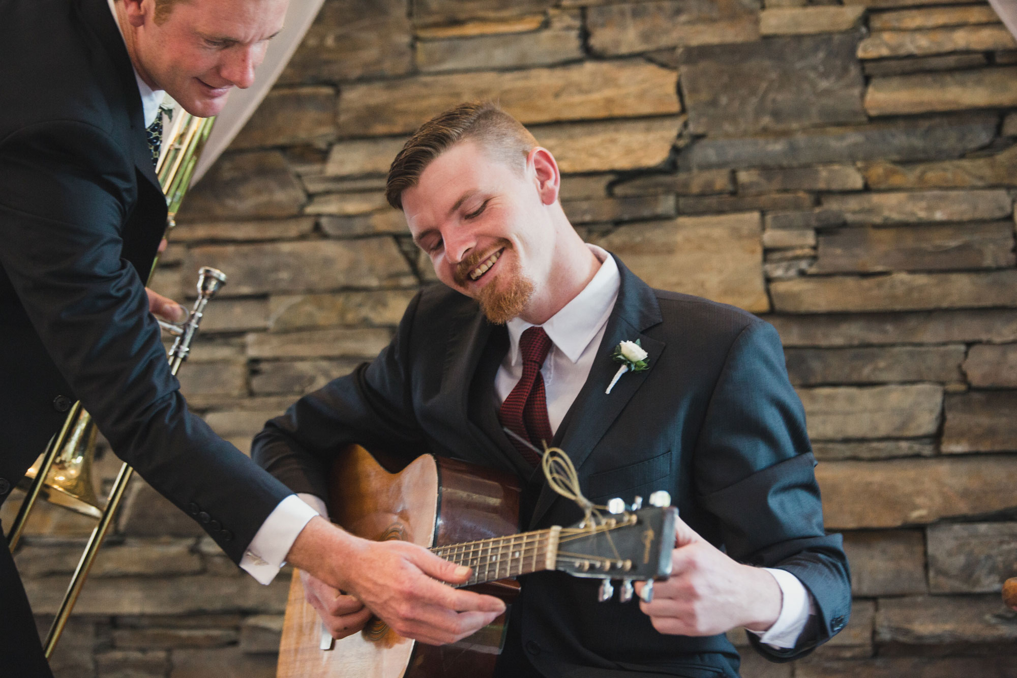 musician at wedding