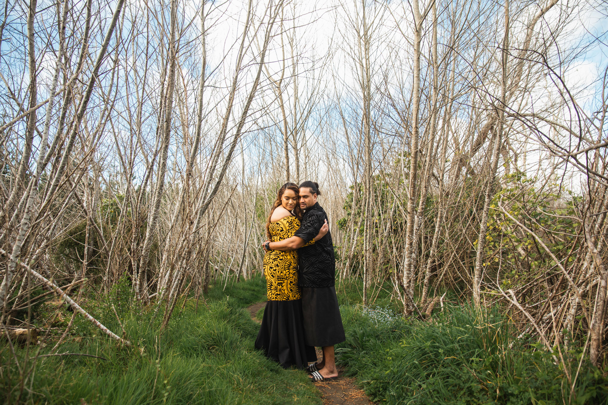 muriwai engagement photo