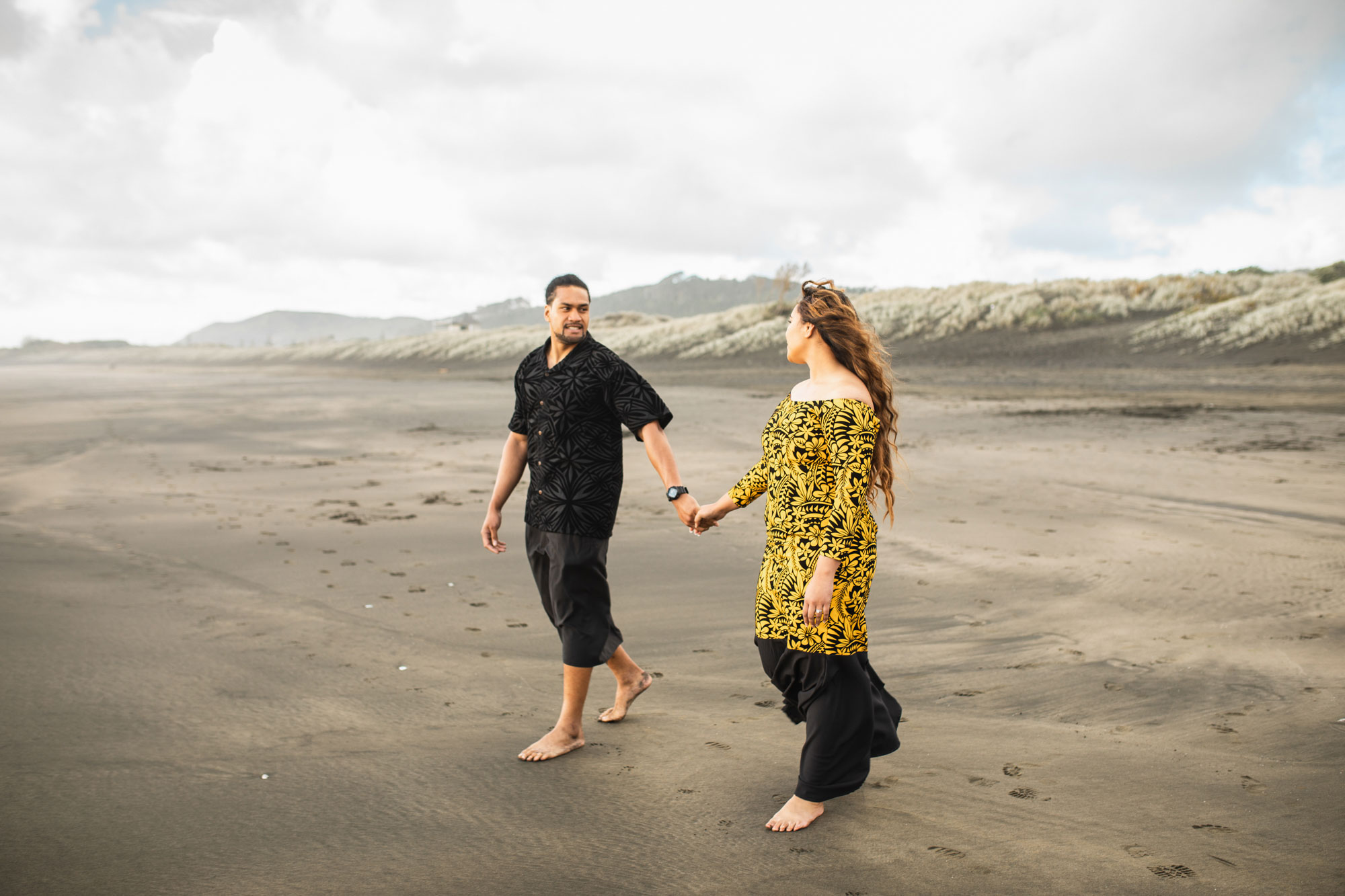 muriwai beach engagement session