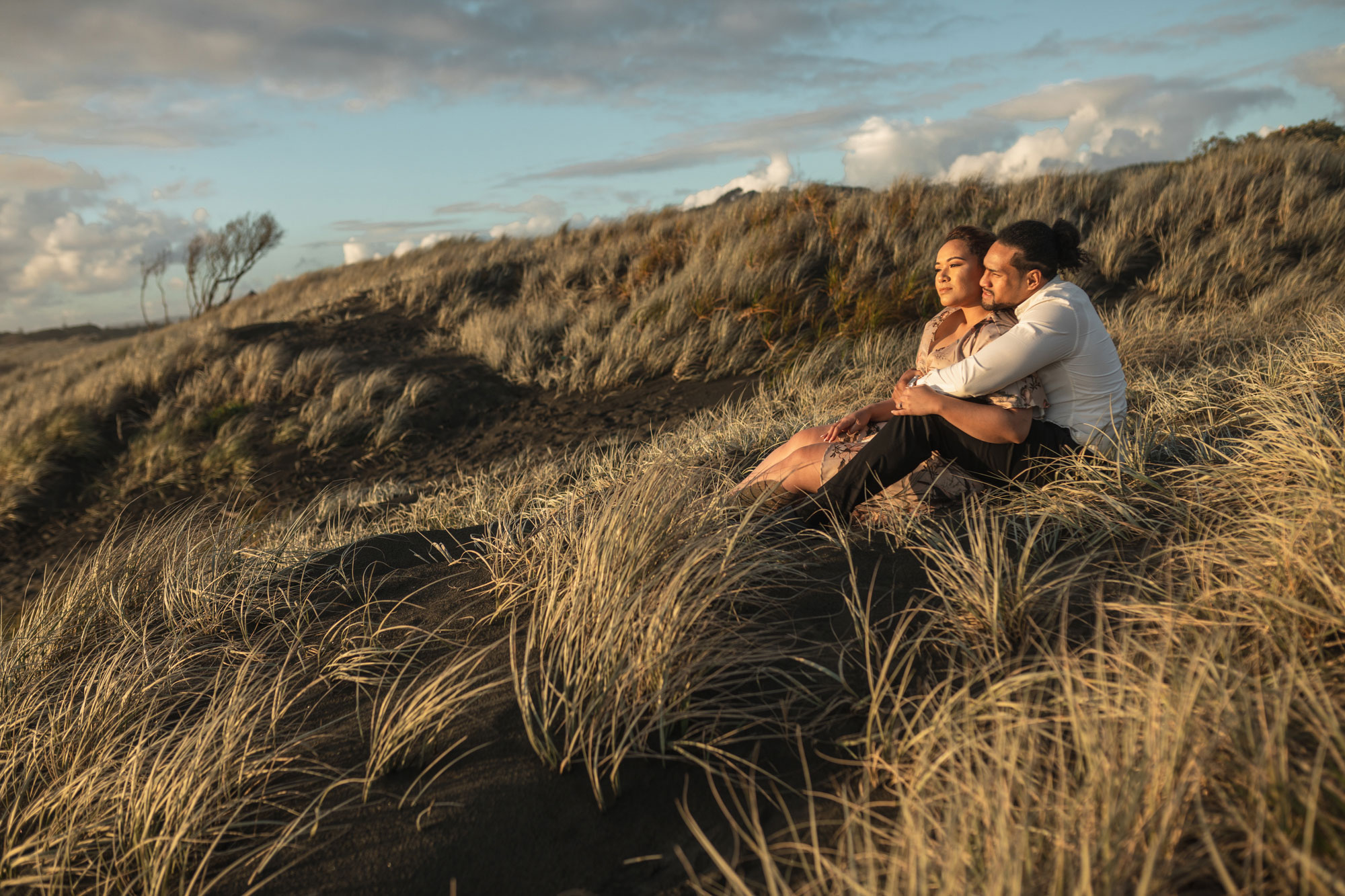 muriwai beach new zealand engagement session