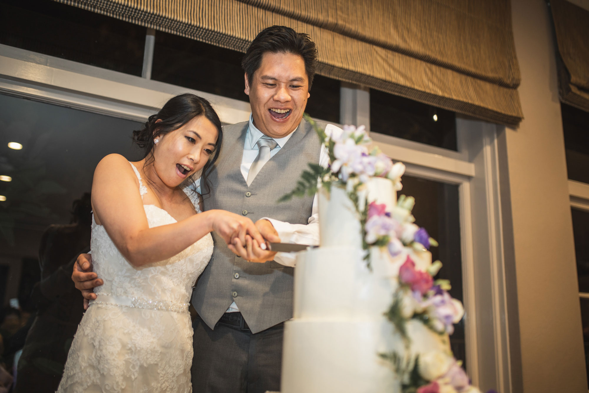 sorrento auckland wedding cake cutting