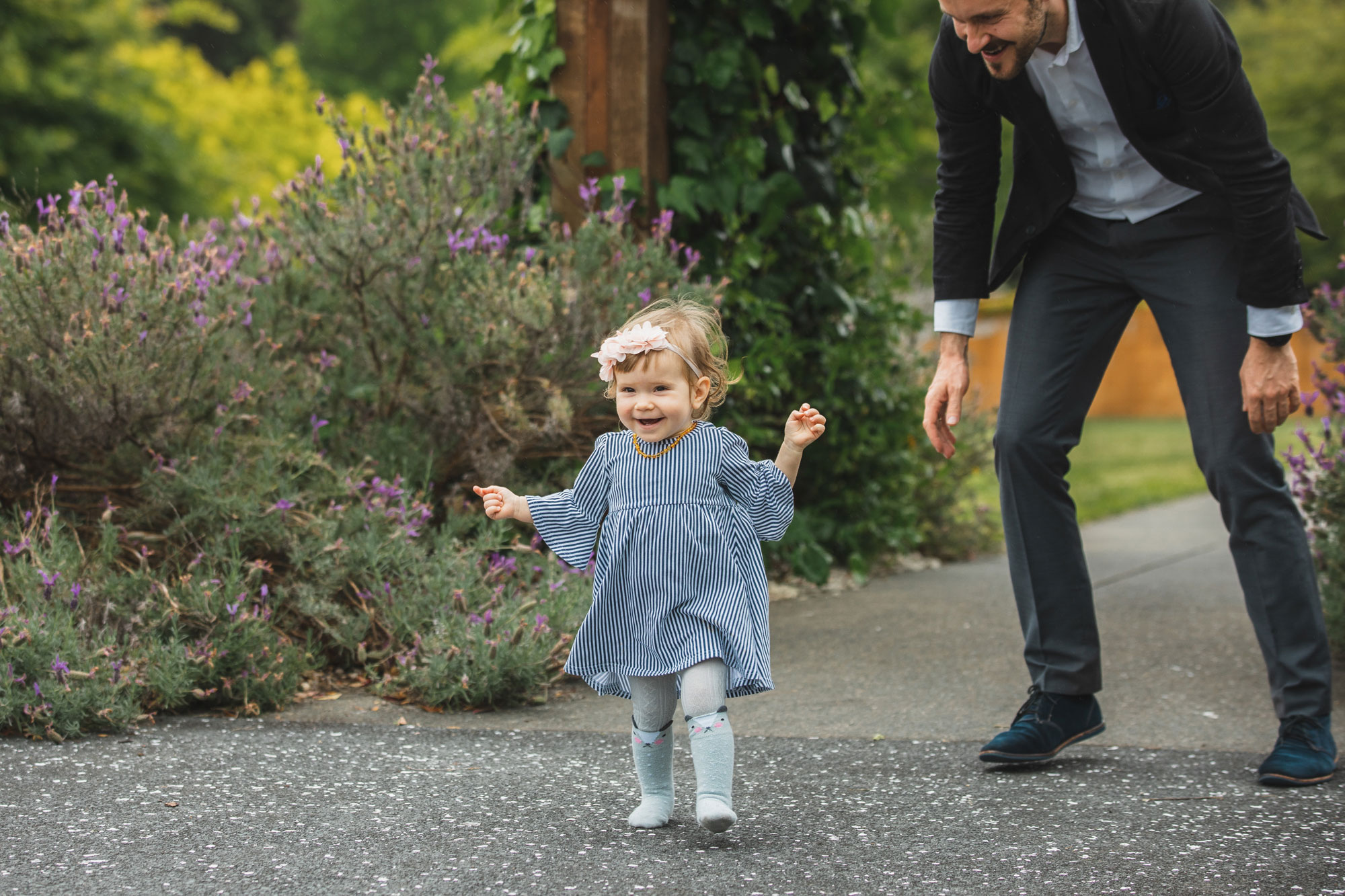 auckland wedding little kid running