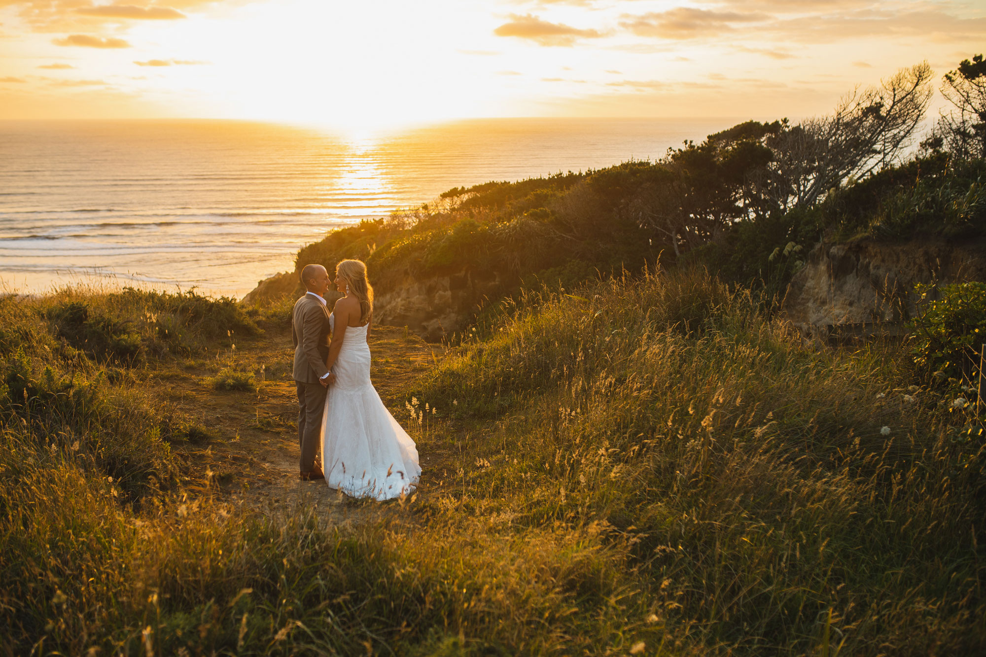 castaways wedding sunset couple photo