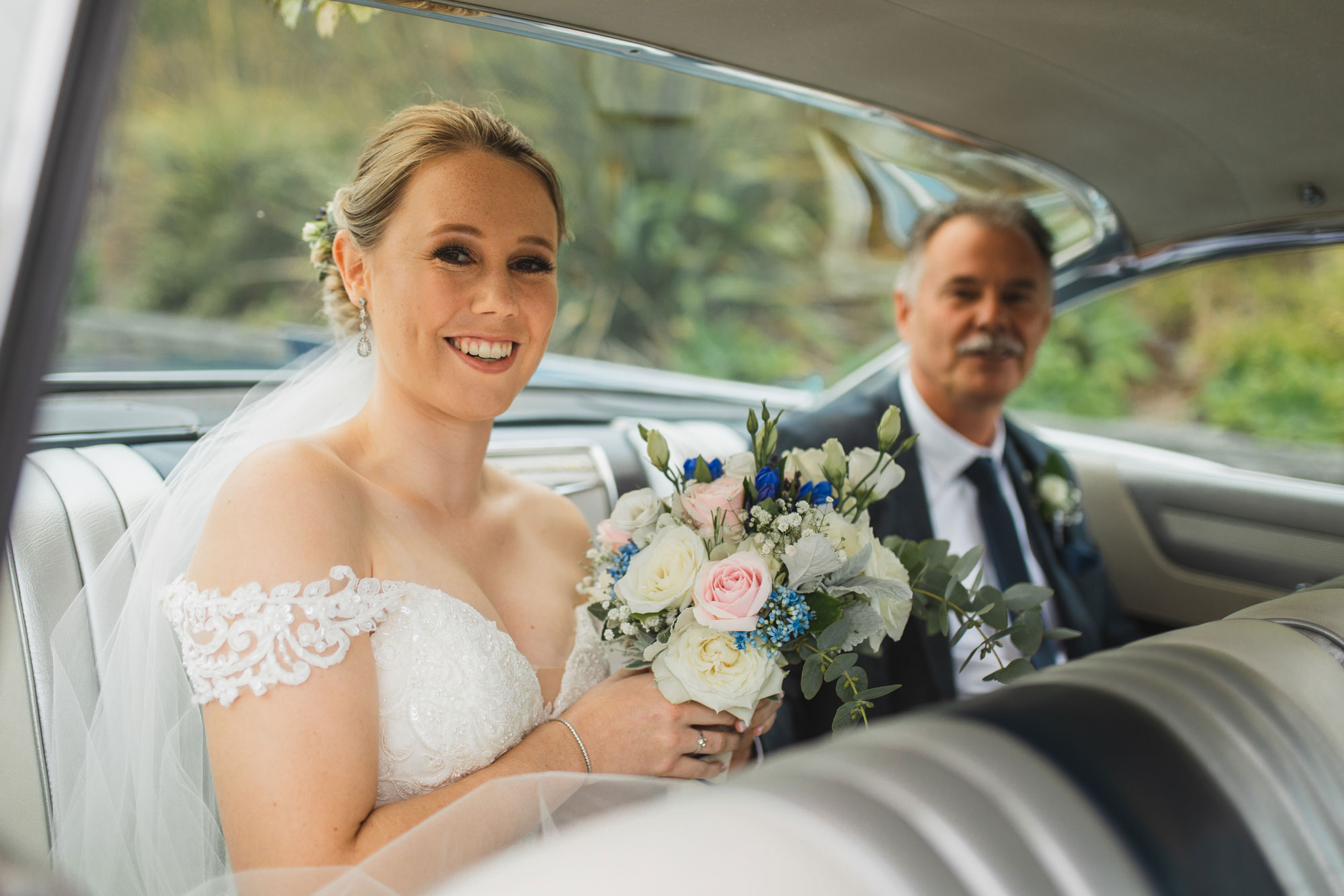 castaways auckland wedding bride arrive