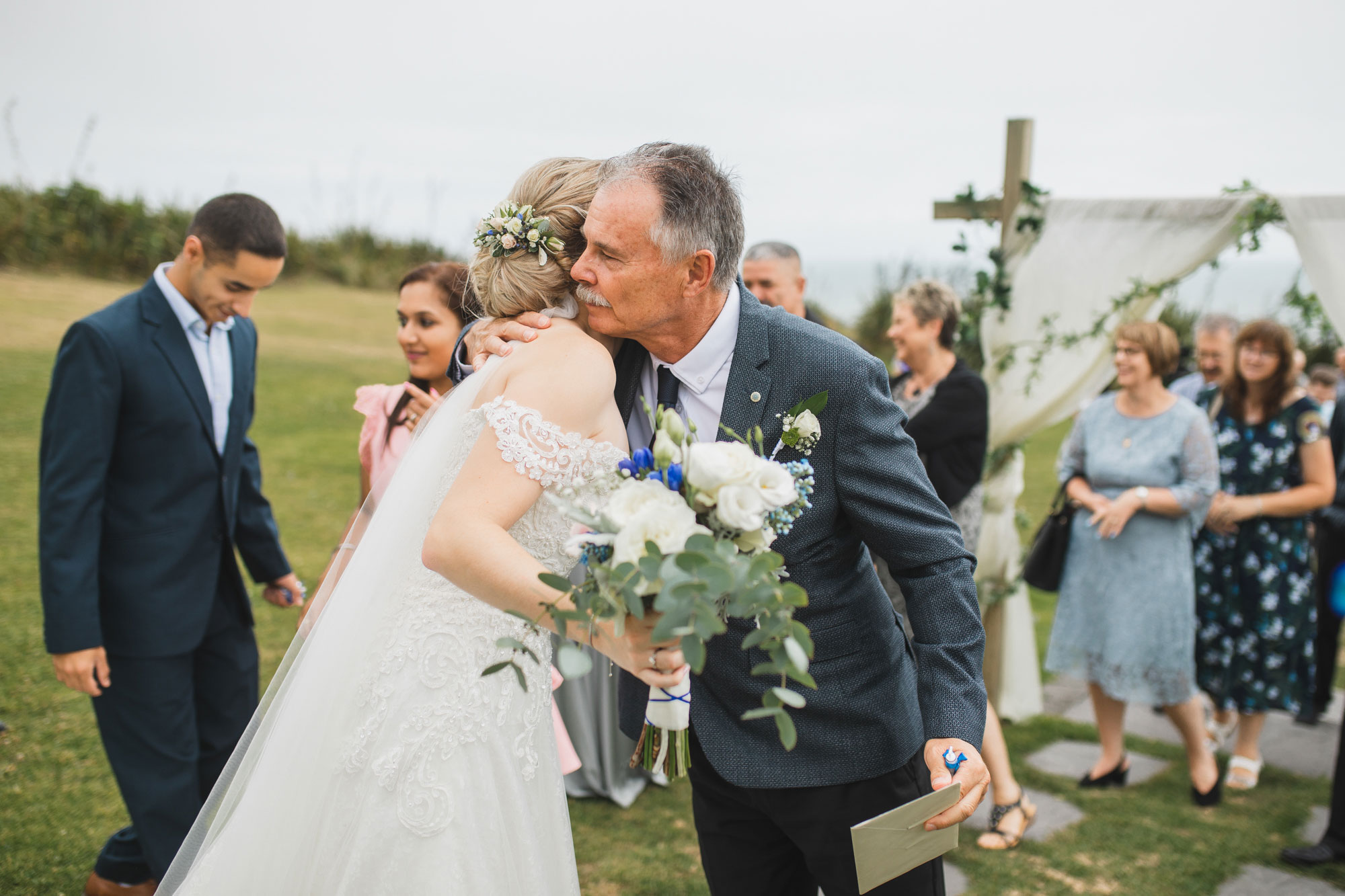 castaways auckland wedding bride and father