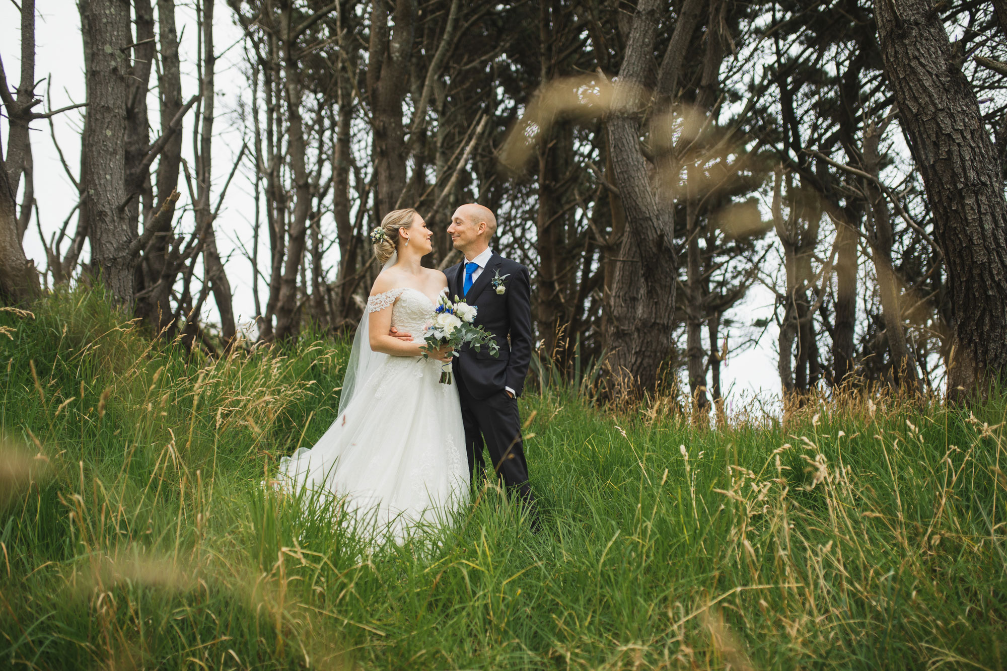 castaways auckland wedding couple photo