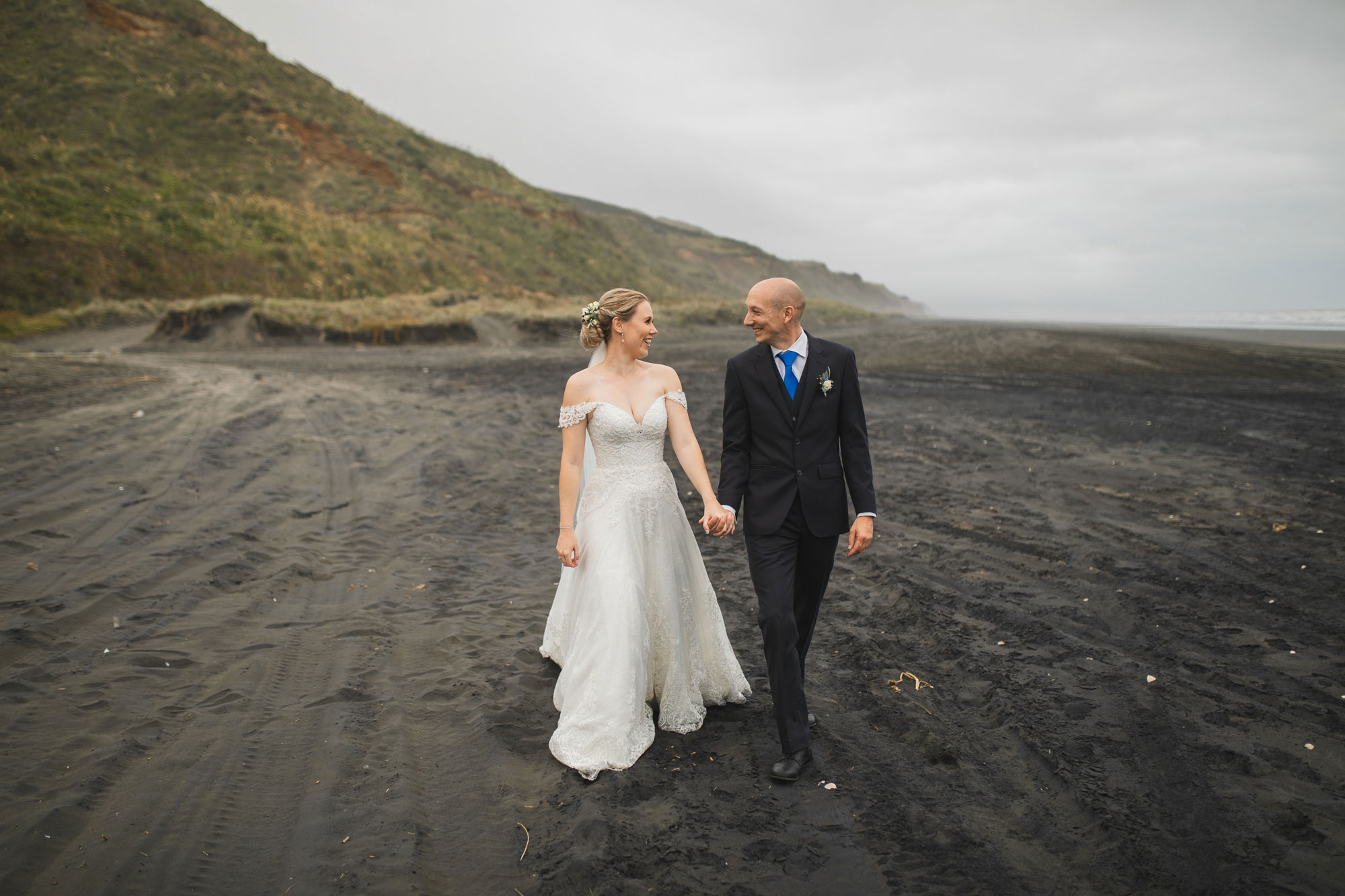 auckland beach wedding photo