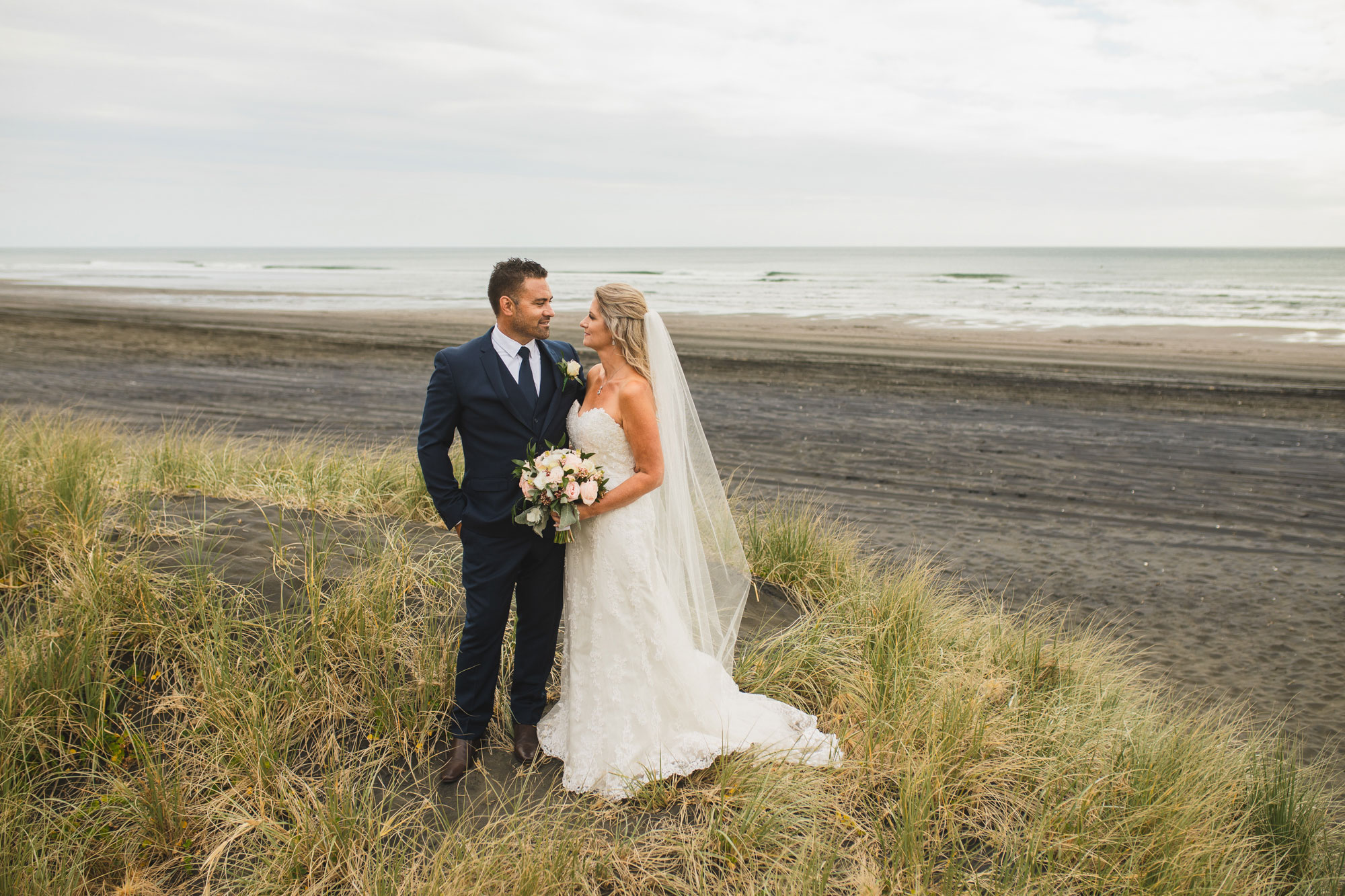 auckland castaways wedding beach photos