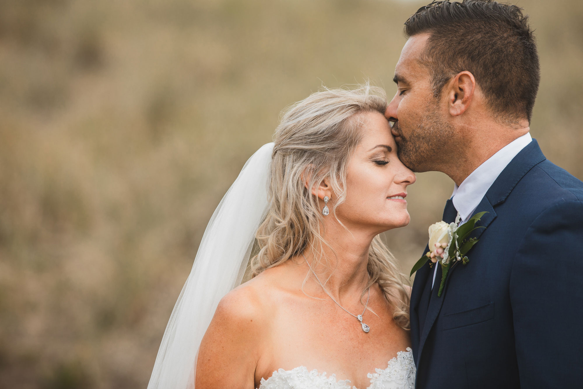 auckland castaways wedding close up photo