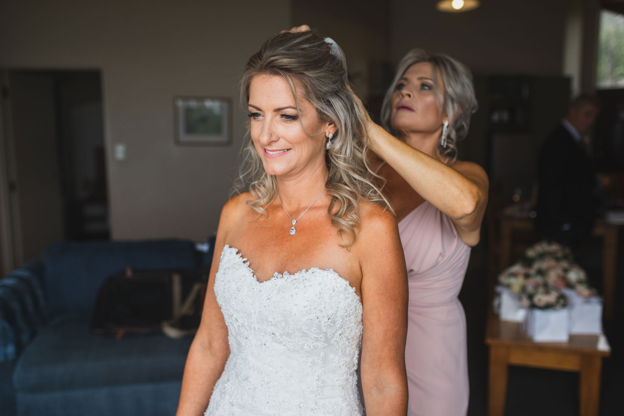 auckland castaways wedding bride hair