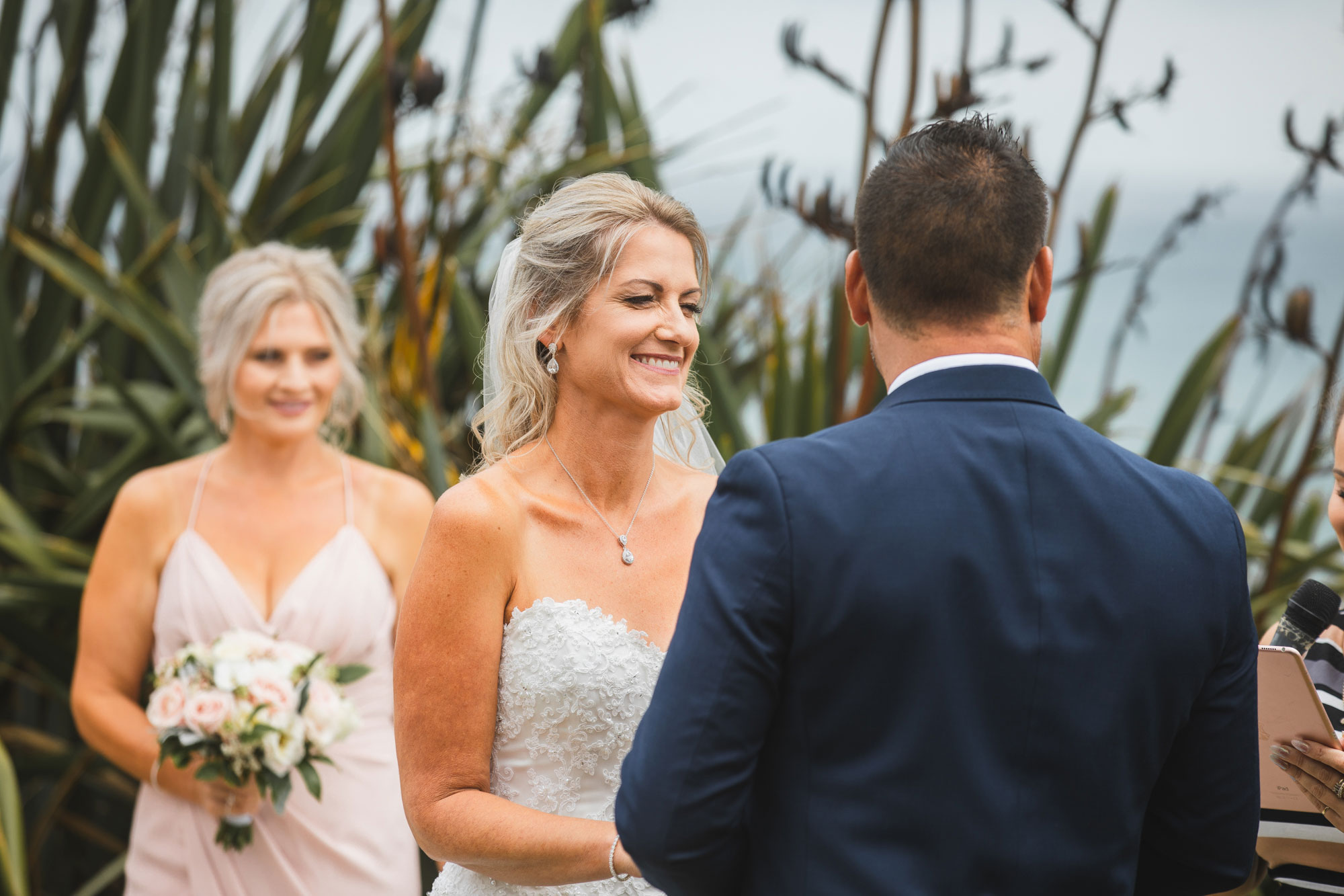 auckland castaways wedding bride smiling