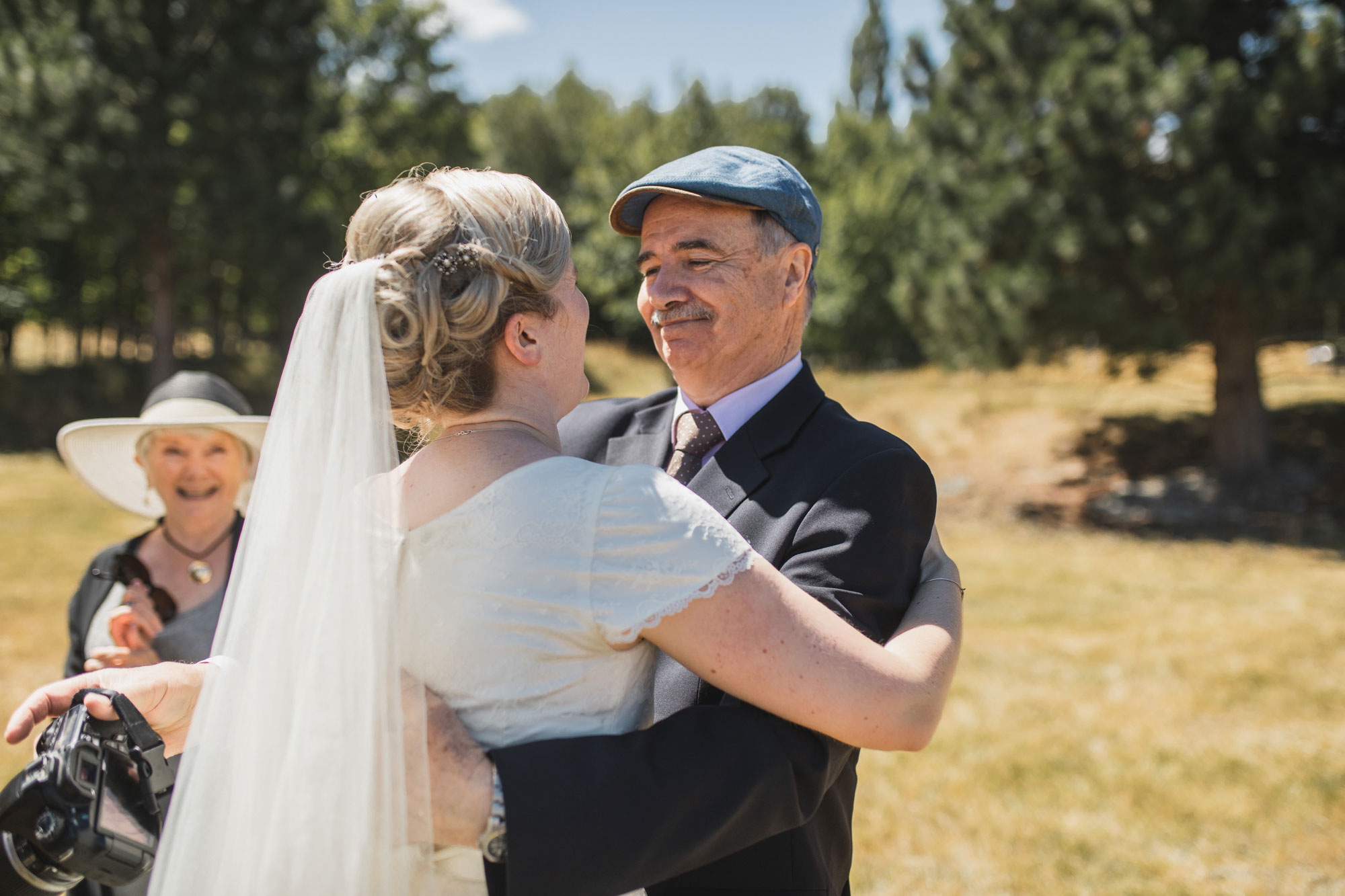 mt. potts lodge wedding bride and father