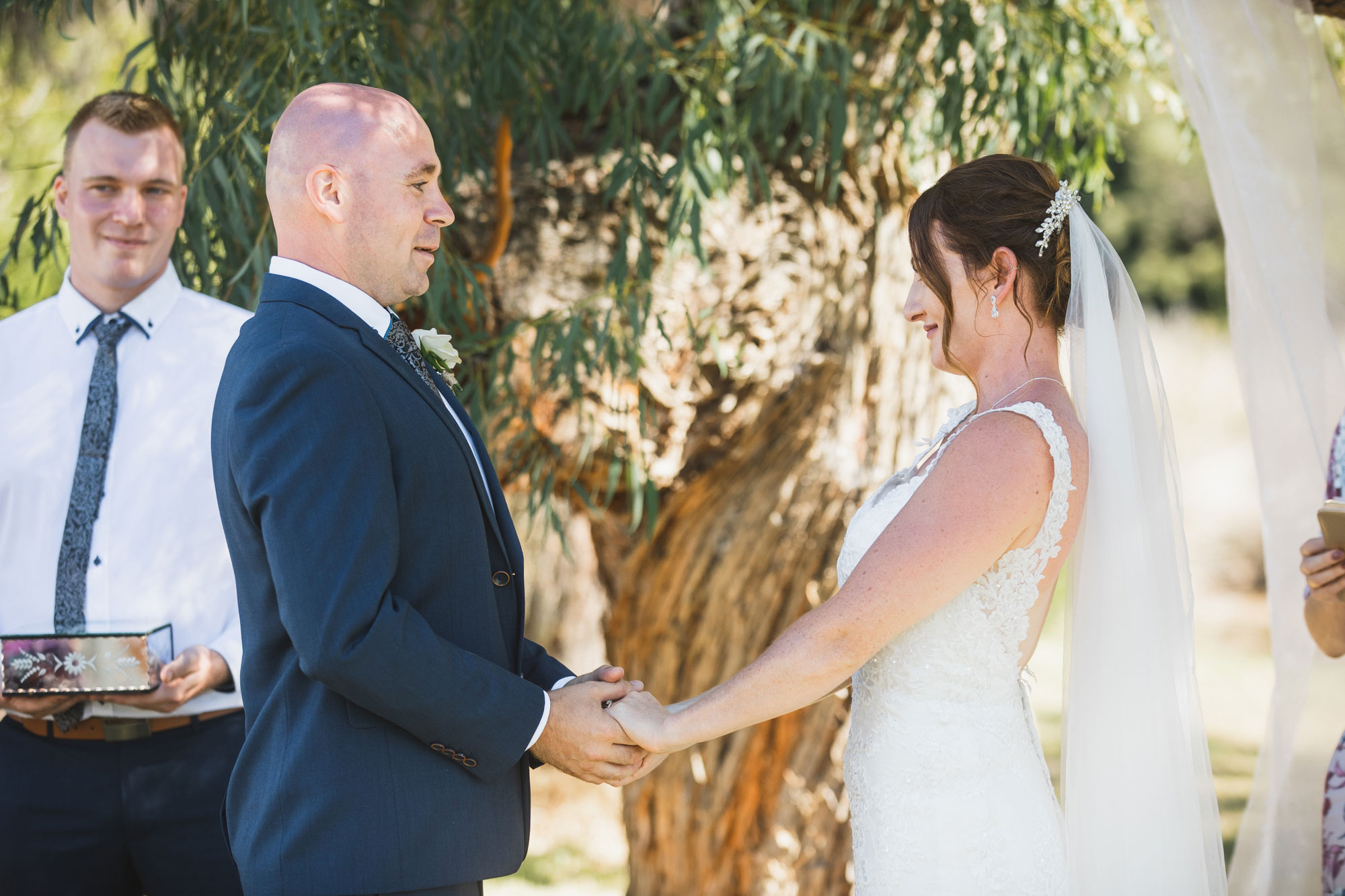 auckland tawharanui lodge wedding bride and groom